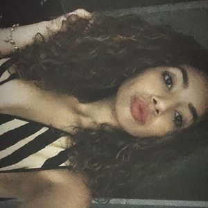 Meet your Posher, Joanna